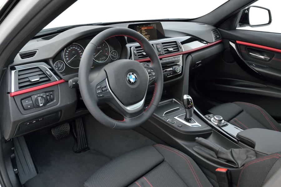  BMW 320d Touring EfficientDynamics Edition Sport Line 2015 года  (фото 19 из 28)